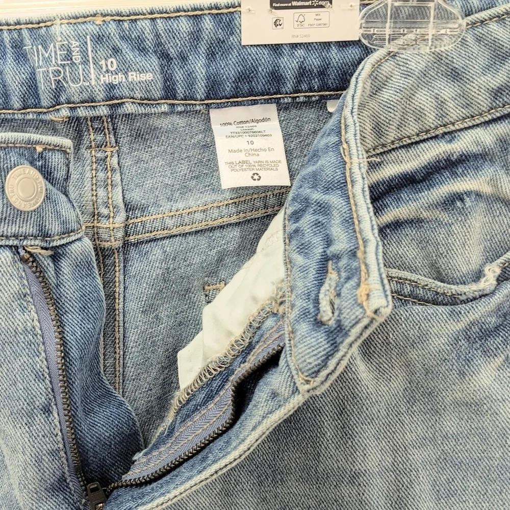Time and Tru Women's High-Rise Boyfriend Jeans